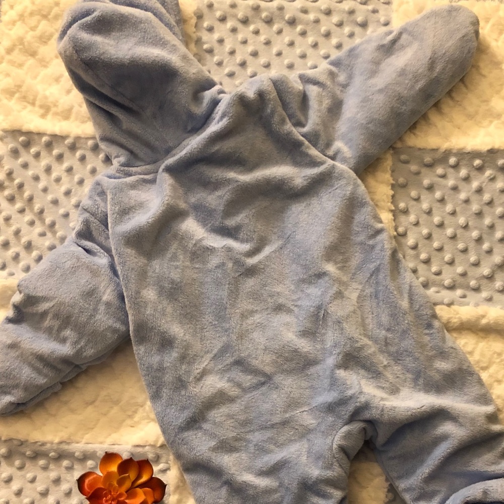 Baby sherpa-lined hooded bunting